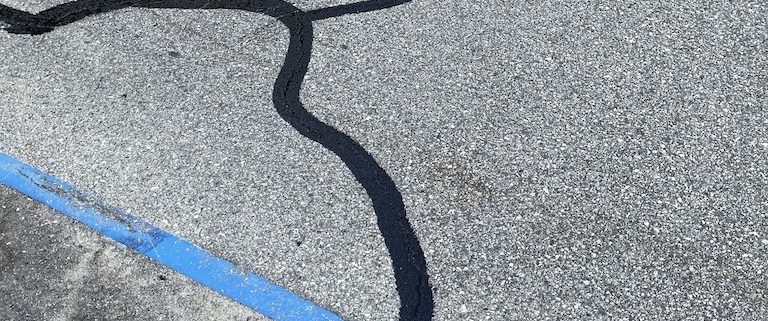 Asphalt Crack Sealing or Crack Filling? Orange County Paving